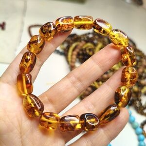 158 Natural Amber Bead Stretch Bracelet - Baltic Amber